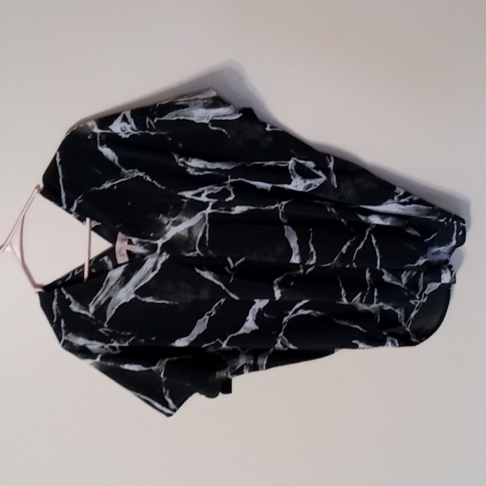 Flowy Philosophy Marble Top